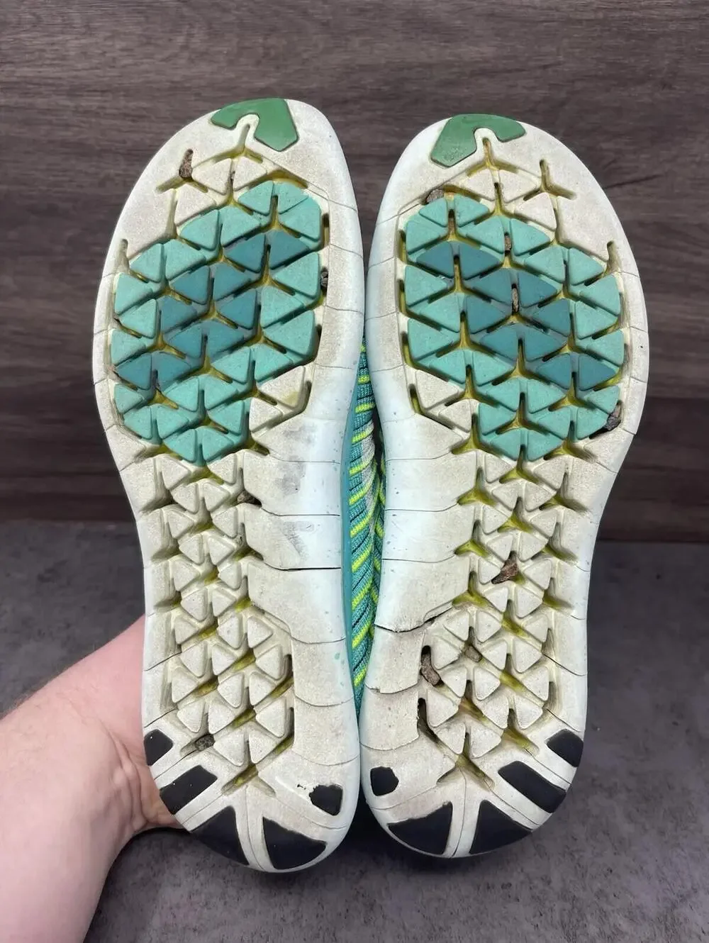 Nike Free RN Motion Flyknit Sneakers Womens Size 8 Green Blue Running 834585-300 - Picture 8 of 10